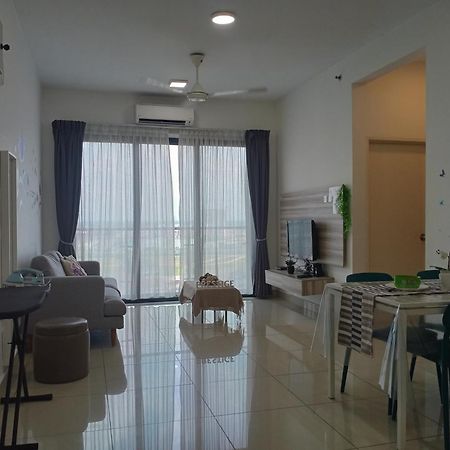 كوتا بْهارو Prestige Sky Riverfront الغرفة الصورة